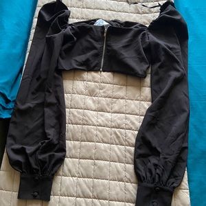 Short top long sleeve
